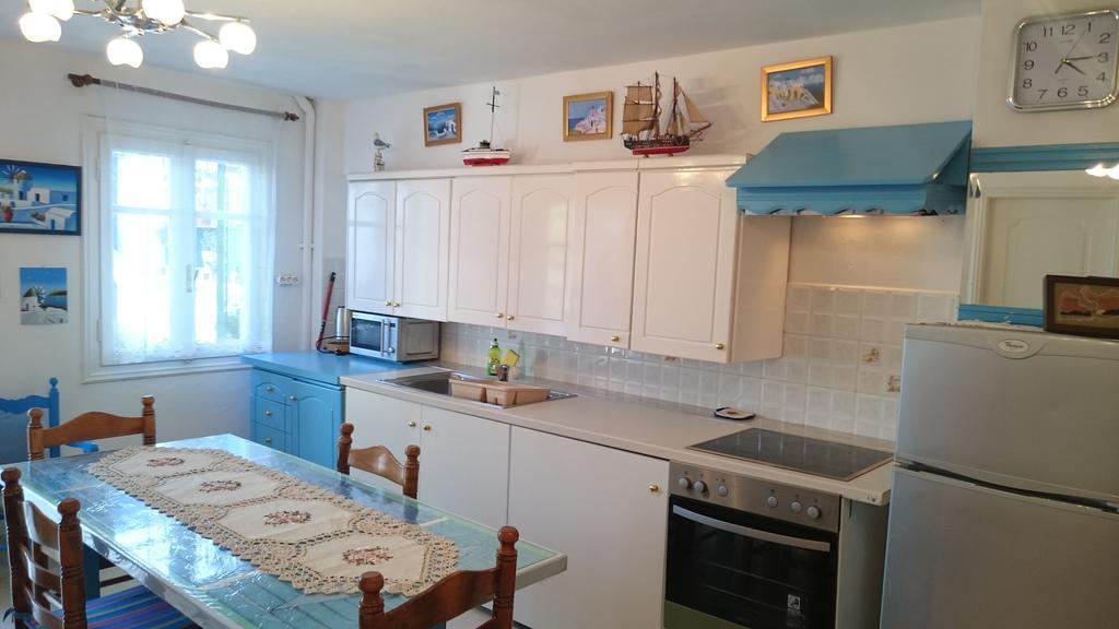 Bouganville Αpartments Adamantas  Pokoj fotografie