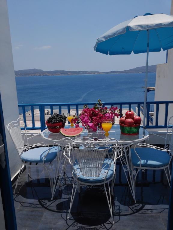 Bouganville Αpartments Adamantas  Pokoj fotografie