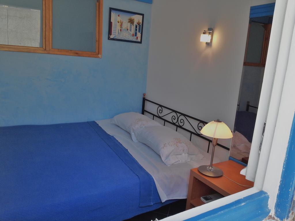 Bouganville Αpartments Adamantas  Pokoj fotografie